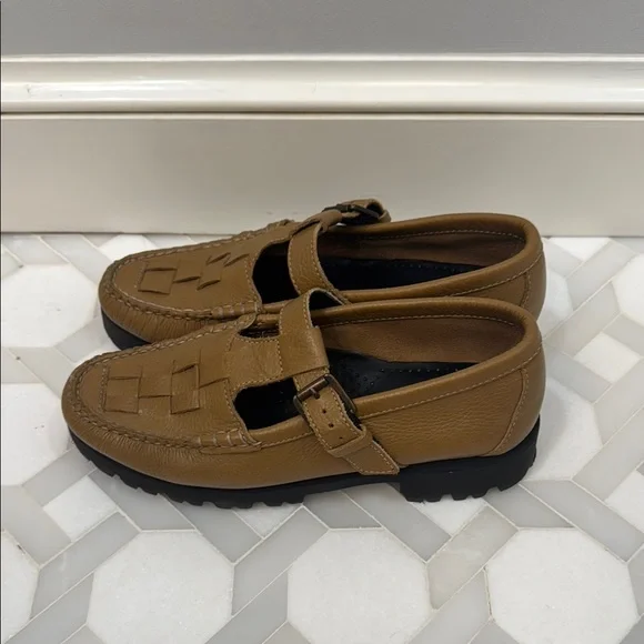 G.H. Bass & Co. Women's Fisherman Super Lug Weejuns Loafer - Picture 3 of 6